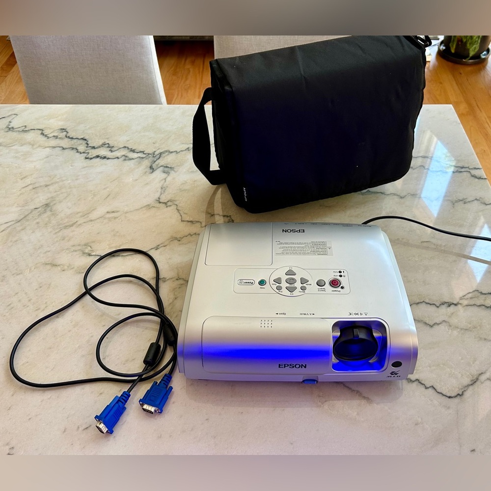 Epson LCD Projector model EMP: S4 with Black Carry Case and Power cables
